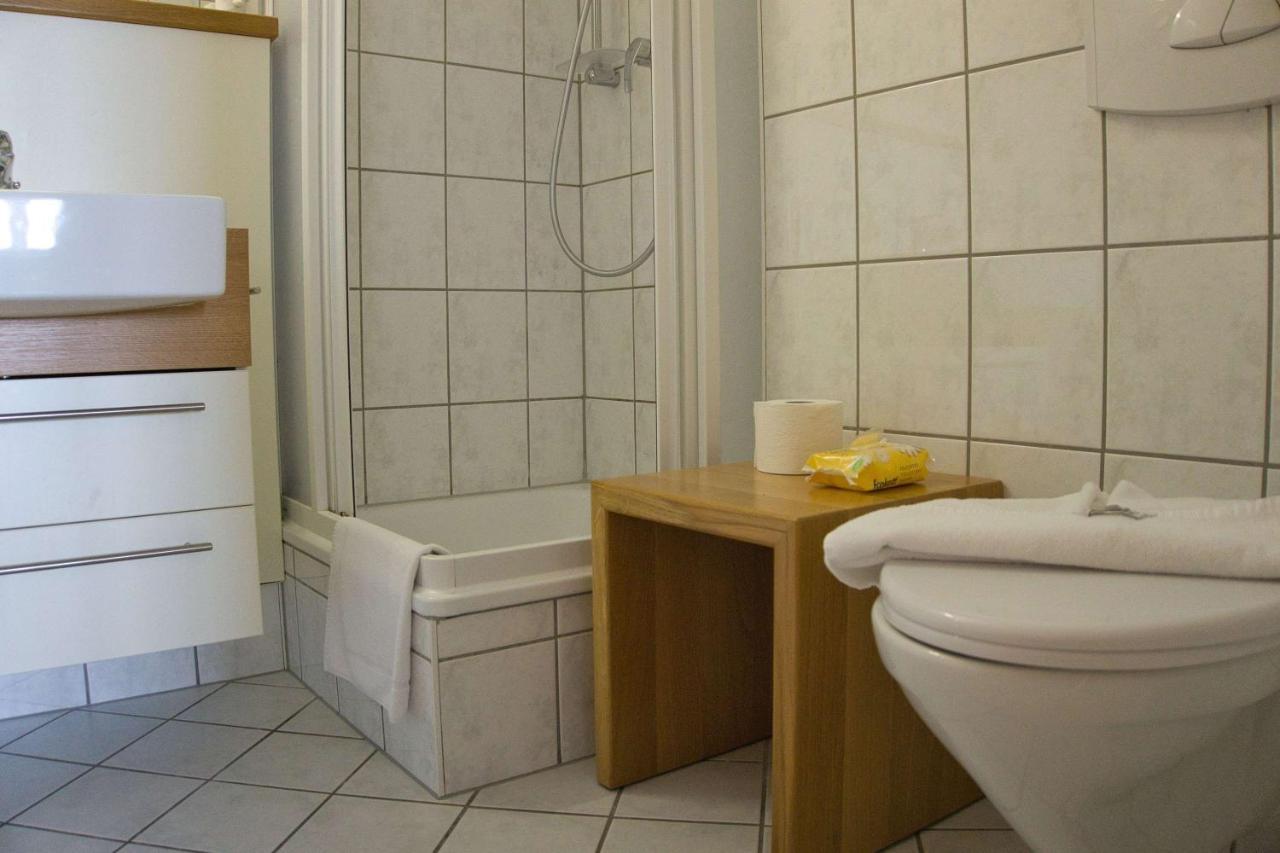 Haus Blick zur See FeWo 11 Gartennutzung, Meerblick, Sauna- und Schwimmbadnutzung im AHOI Sellin Goehren  Exterior foto
